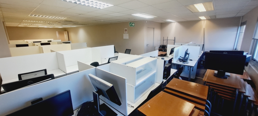To Let commercial Property for Rent in Rosenpark Western Cape